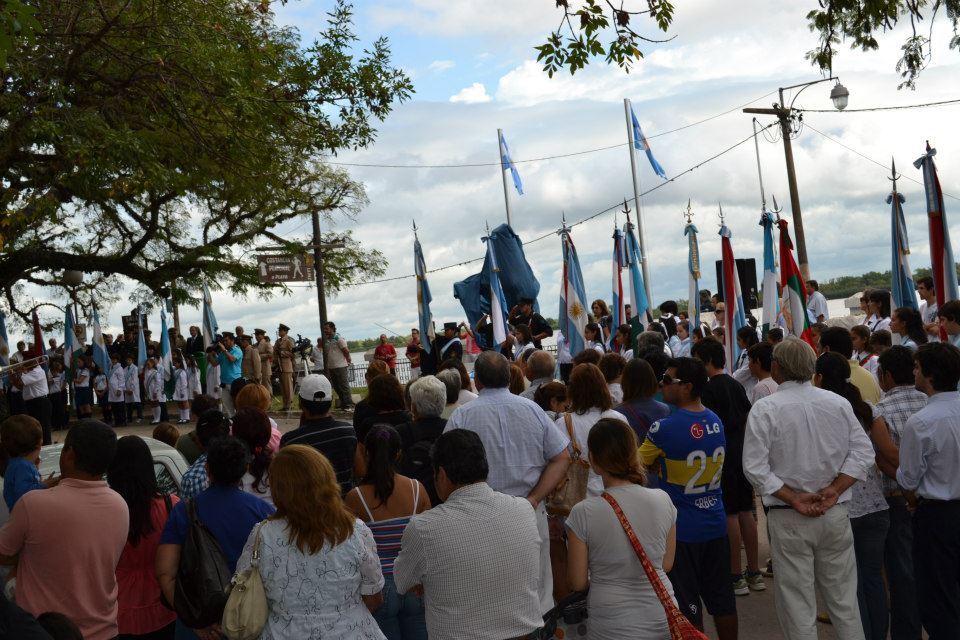 acto malvinas la paz