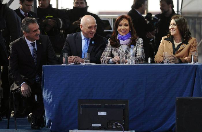 10383728_754765557921315_8796405272335016842_o