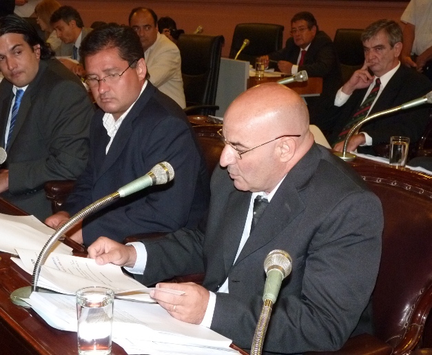 Los intendentes podrán «pegar» boleta con más de 1&nbsp;gobernador