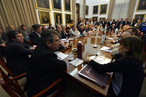 Crecida del río Paraná: intendentes y equipos de gobierno coordinan&nbsp;acciones