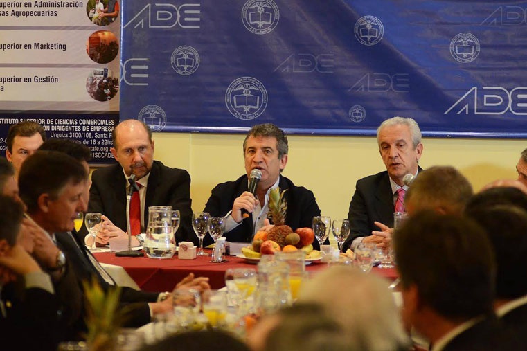 De campaña, Urribarri pasó por Santa Fe con críticas al gobierno&nbsp;socialista