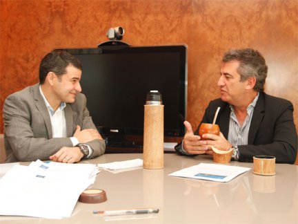 Urribarri defendió la gestión de Galluccio en&nbsp;YPF