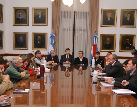 Reabrieron las paritarias de docentes y trabajadores del&nbsp;Estado