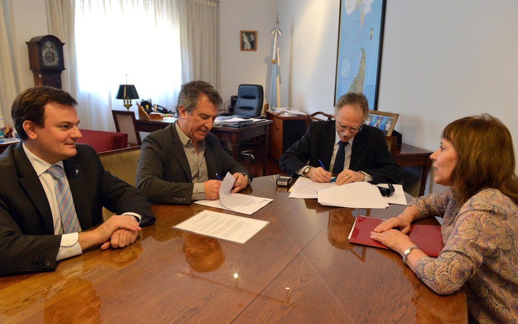 Transfieren 100 hectáreas en Paraná para construir&nbsp;viviendas