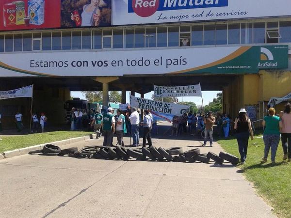 ate entre rios corte ruta 2