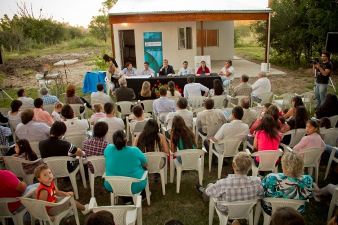 Primeras viviendas en la Aldea Productiva La Florida