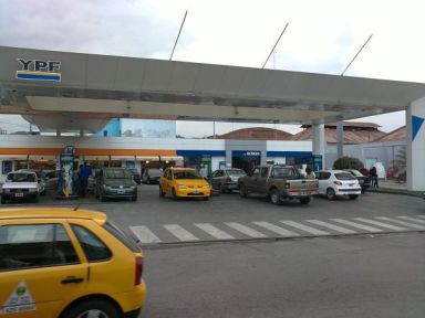estacion servicio combustible nafta