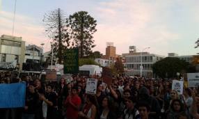 uader 14 mayo marcha