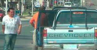 Tras denuncia por tiroteos, detienen auto donde iba jefe&nbsp;narco