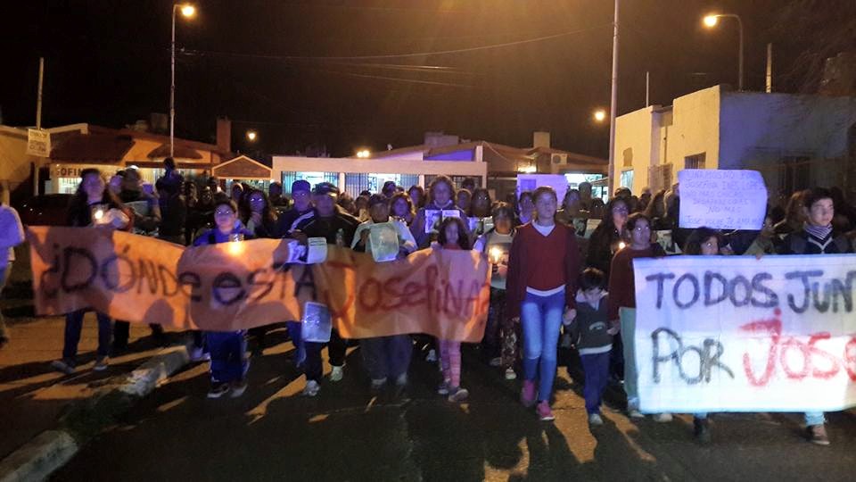 Concordia: vecinos marcharon pidiendo por la aparición de Josefina&nbsp;López