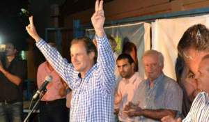 Bordet está dispuesto a debatir con los otros candidatos