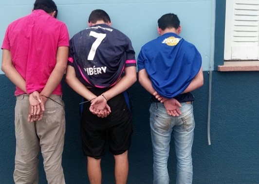 Dos policías heridos y cuatro detenidos tras balacera en barrio&nbsp;Libertad