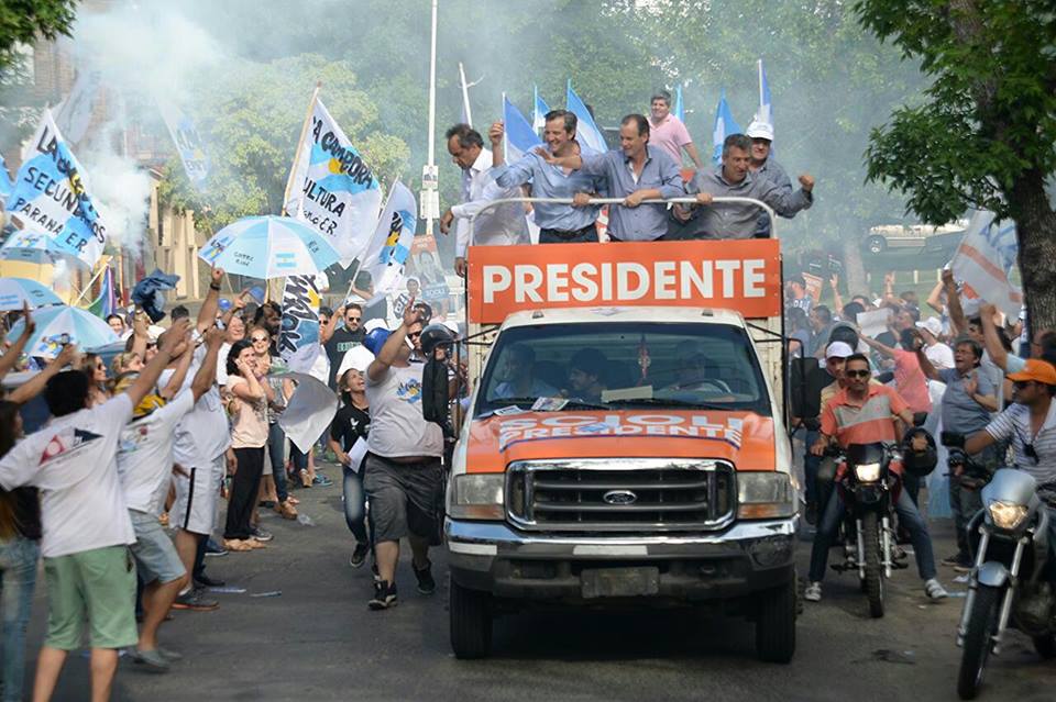En Paraná, importante Caravana de&nbsp;Scioli
