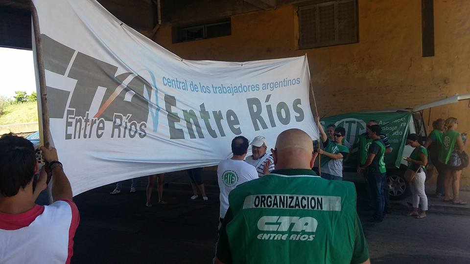 12439129_217208368614386_4204334884792694221_n