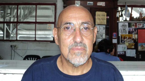 carlos perro santillan selfie