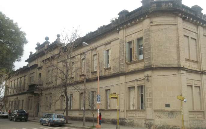 Intentan frenar descensos de categoría de&nbsp;escuelas