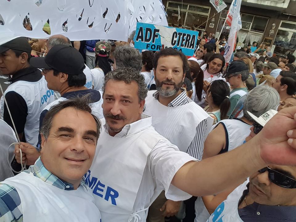 «Pese a los nuevos aprietes» la huelga docente se mantiene con altísimo&nbsp;acatamiento