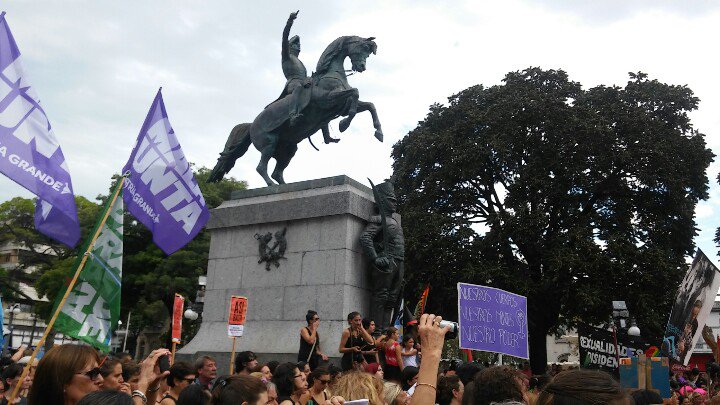 #8M en Paraná