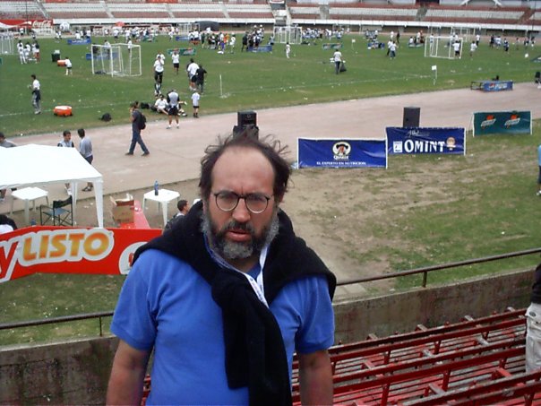 18933_1216786100935_6292984_n