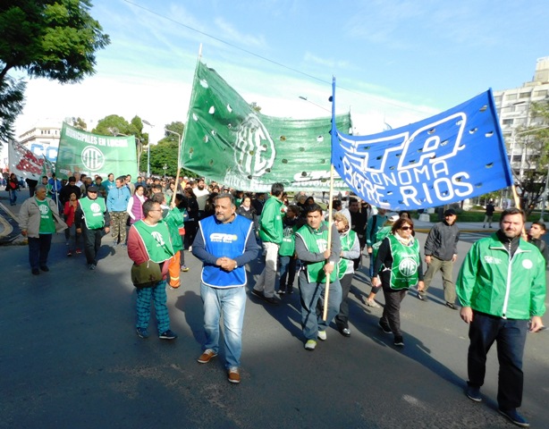 Gran marcha en la capital&nbsp;entrerriana