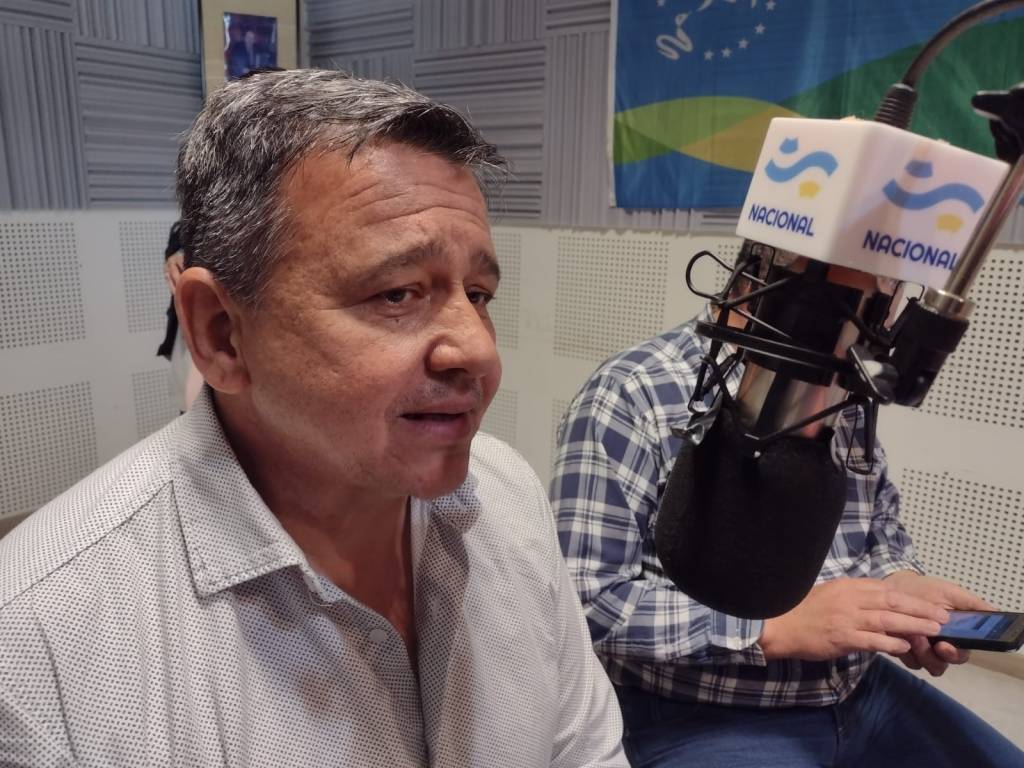 Docentes piden rediscutir&nbsp;salarios