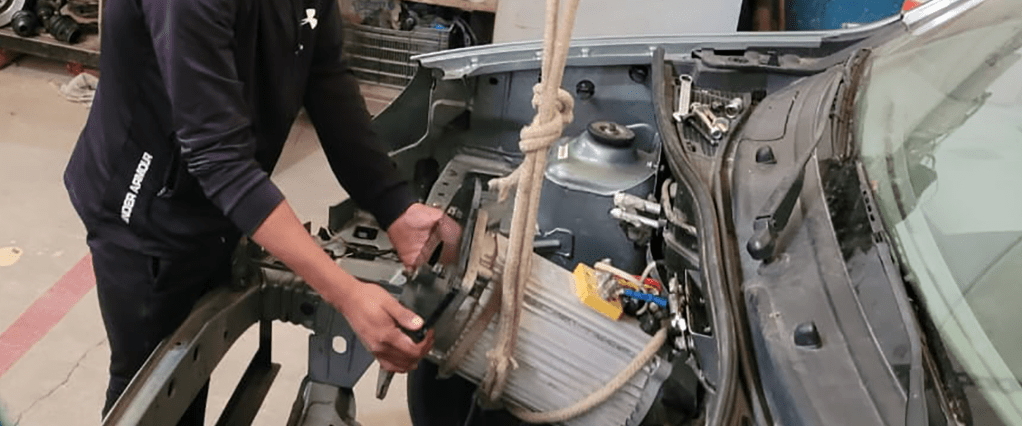 Estudiantes reconvirtieron una camioneta municipal en&nbsp;eléctrica