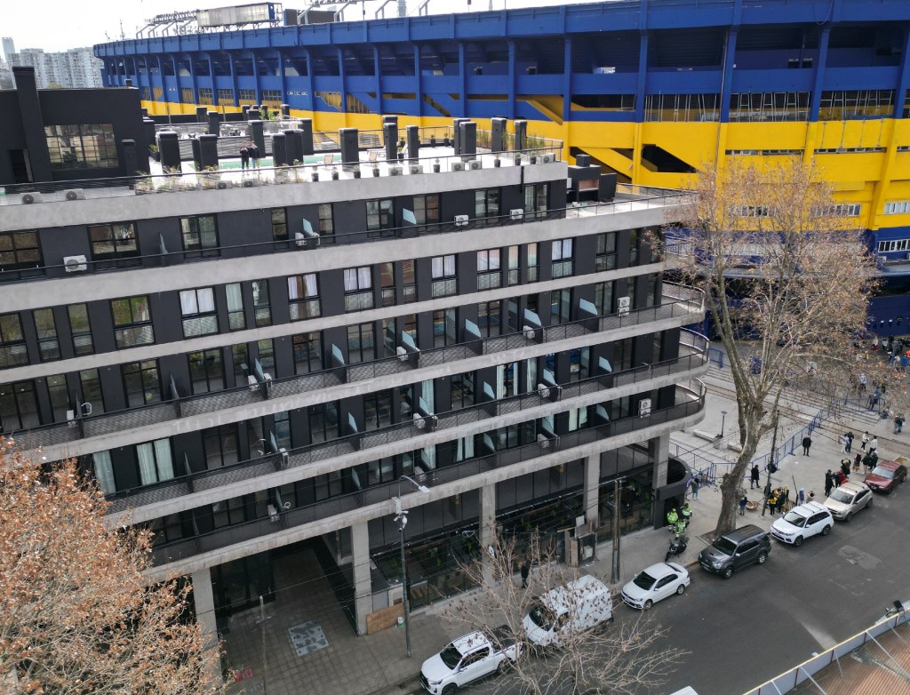 Flamante Howard Johnson en «La&nbsp;Boca»