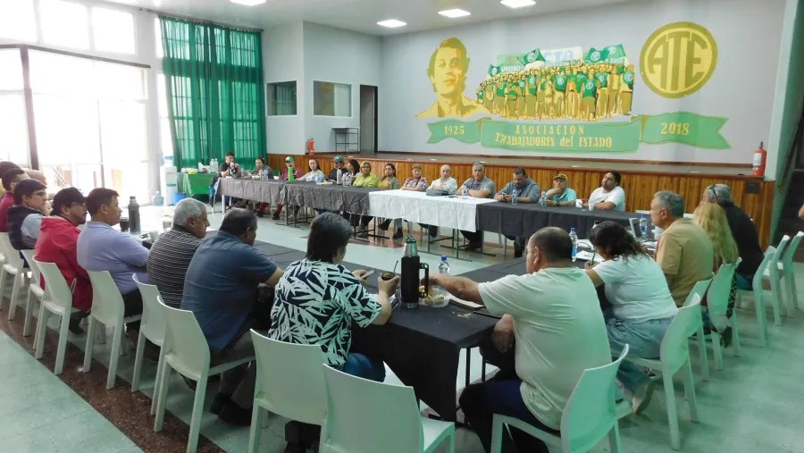 Sindicatos estatales comienzan plan de&nbsp;acción