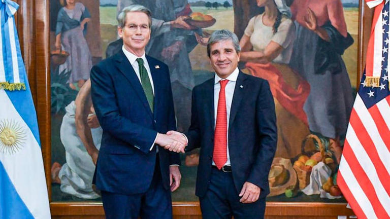 Ministro Caputo pidió un nuevo&nbsp;préstamo