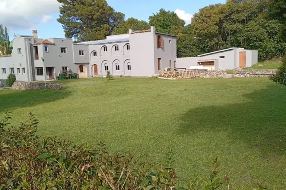 Estrenan hotel en Huerta Grande